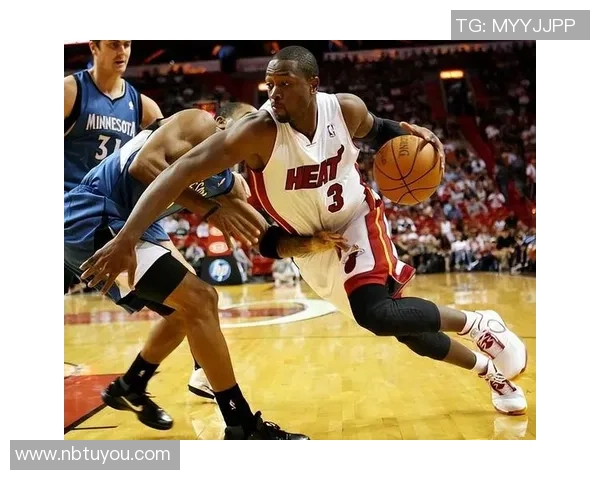 足球球星速度对比分析 探讨各大球员在比赛中的瞬间加速与最高时速