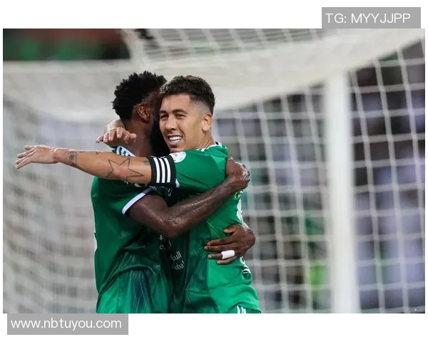 不踢足球的球星背后的多重身份与人生转折揭秘