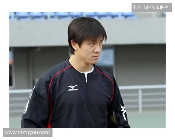 昔日锋线巨星的辉煌岁月与足球生涯回顾