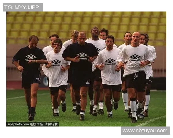 聚焦RW足球球星成长历程与赛场荣耀全景解读 聚焦RW足球球星成长历程与赛场荣耀全景解读